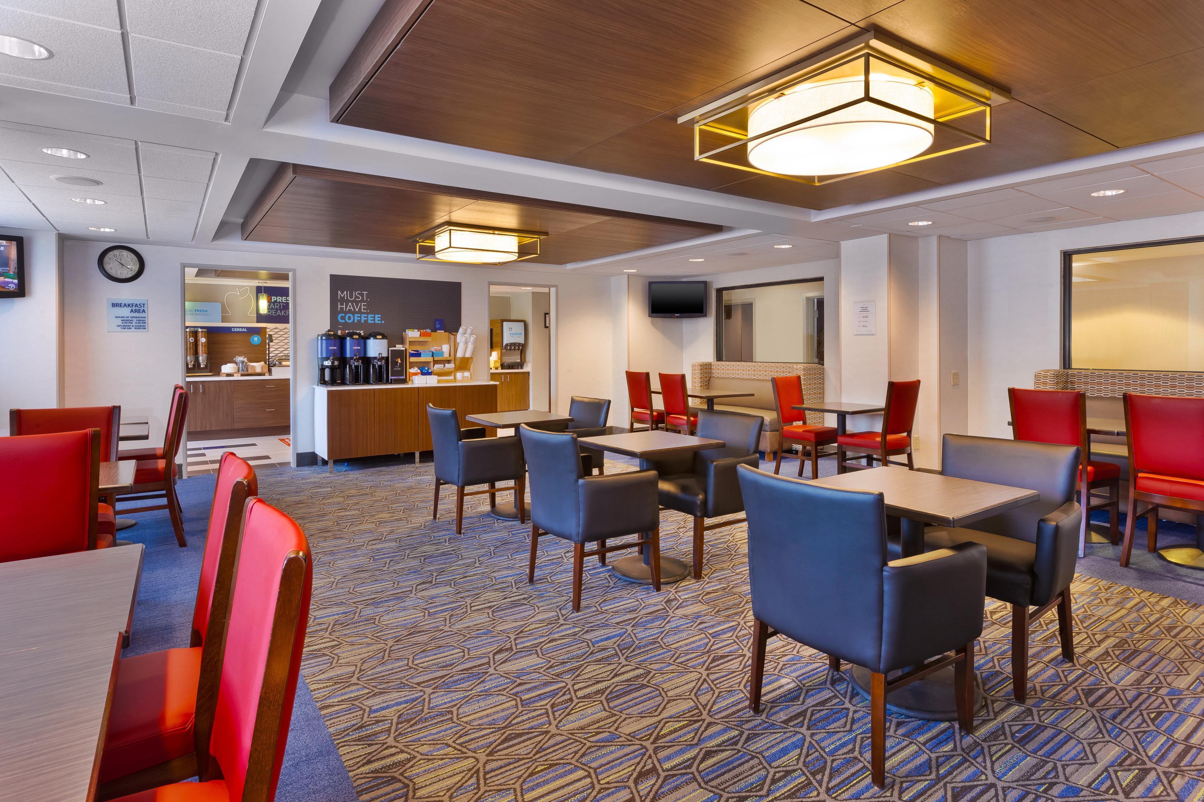 Holiday Inn Express - Waldorf By Ihg Экстерьер фото